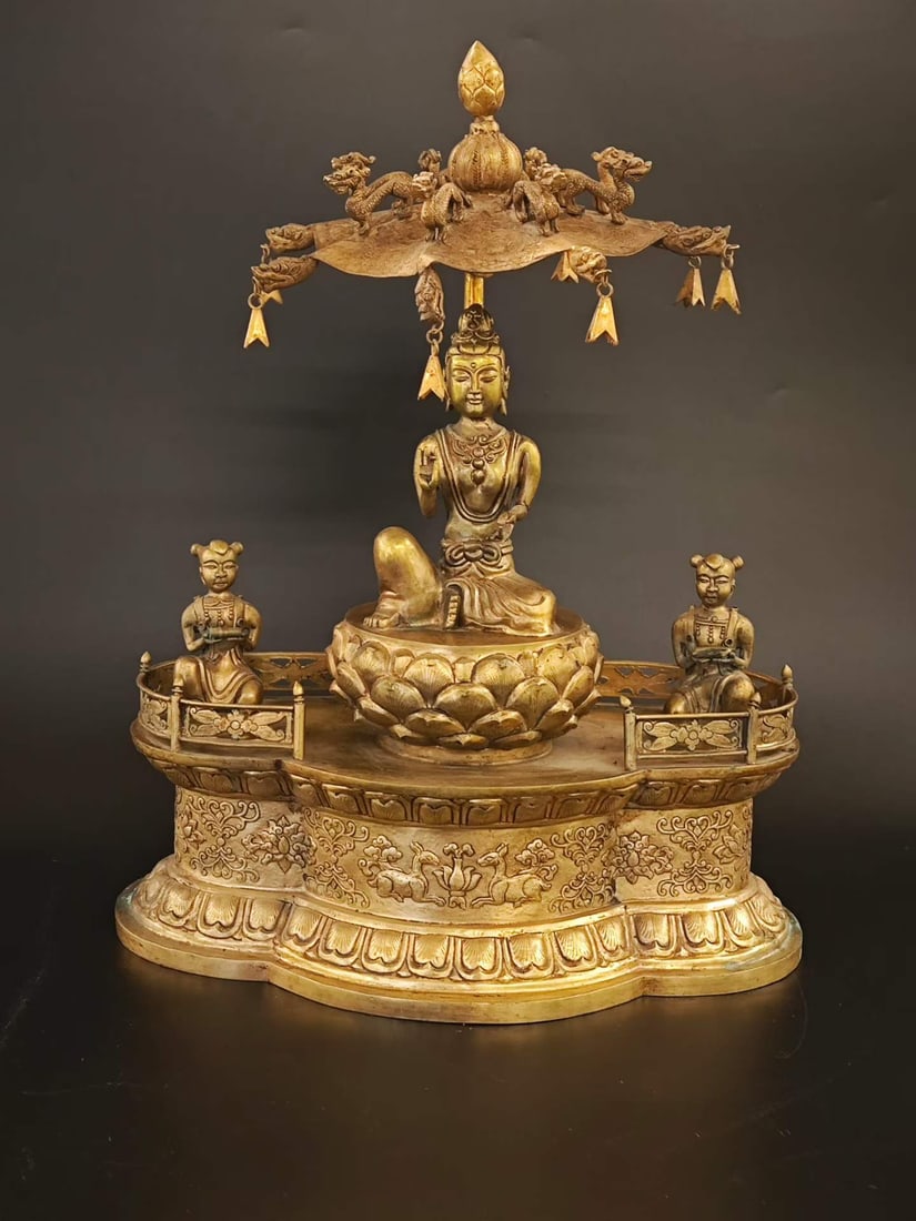 Qing Dynasty Gilt Bronze Free Avalokitesvara Statue: Qing Dynasty, Gilt Bronze Relaxed Guanyin Statue, Height 50cm, Diameter 34cm, Weight 7121g