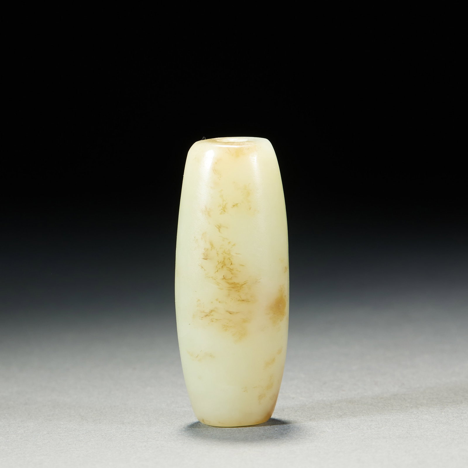 Jade Lezi Bead: Jade Lezi, Height 6.6cm, Diameter 2.6cm, Weight 66g