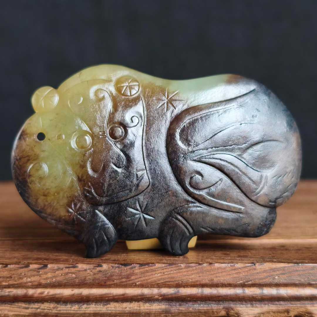Hetian Jade Tiger-shaped Pendant: Hetian Jade Tiger-shaped Pendant, L6.6cm W4.3cm, Weight 35g