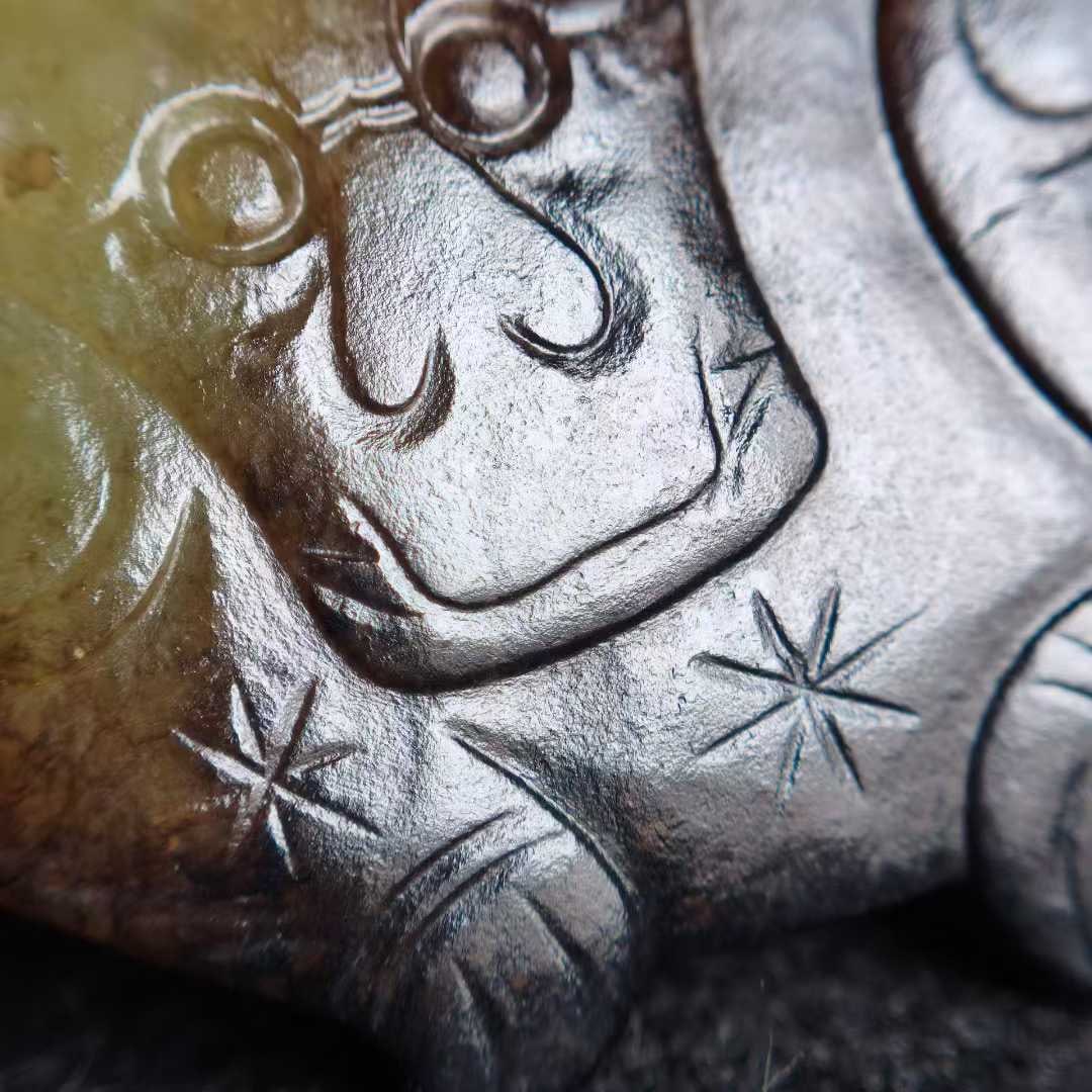 Hetian Jade Tiger-shaped Pendant - 5