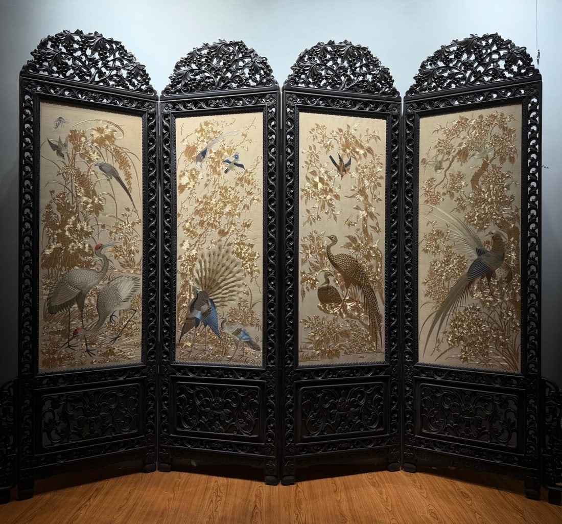 Cantonese Embroidery Flower-and-Bird Screen (1 of 9)