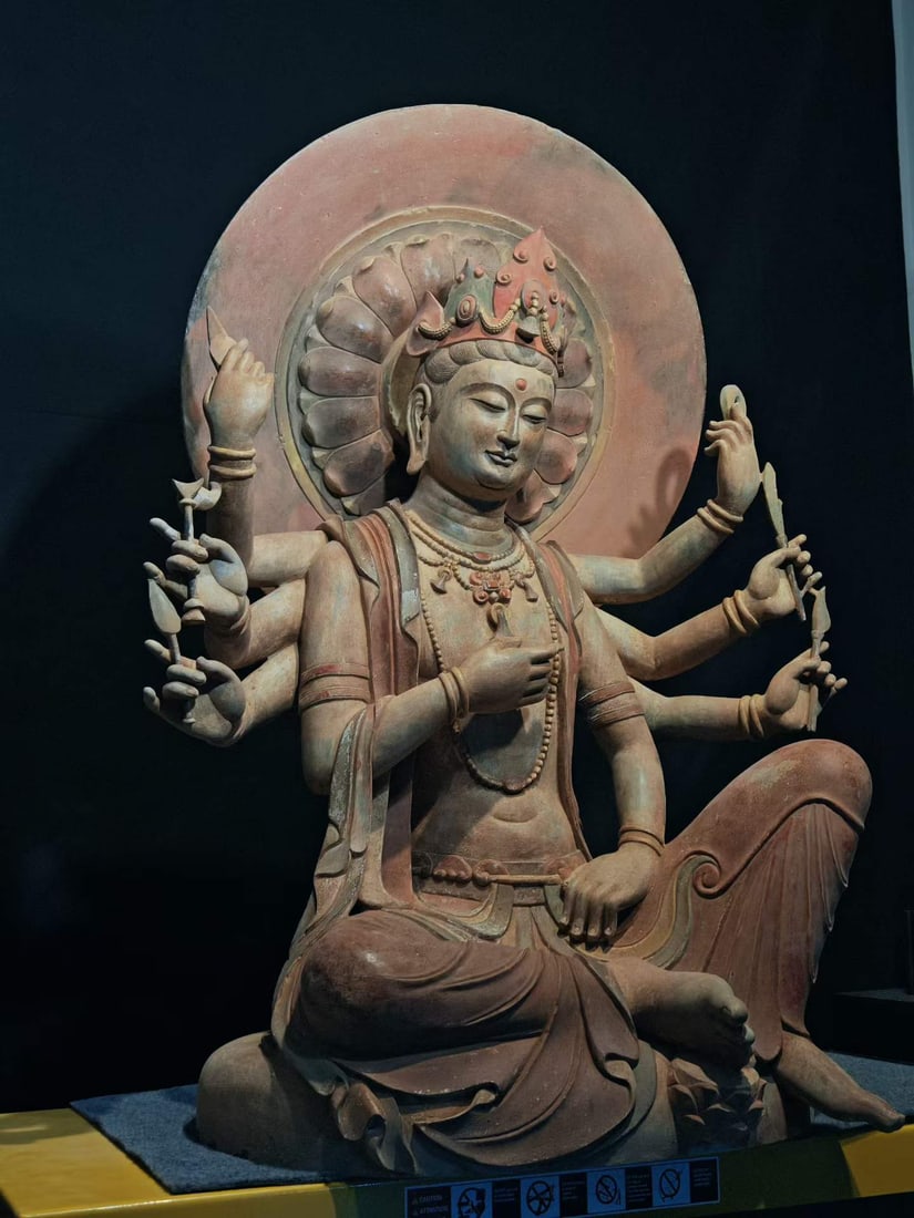Eight-Armed Bodhisattva Statue - 2