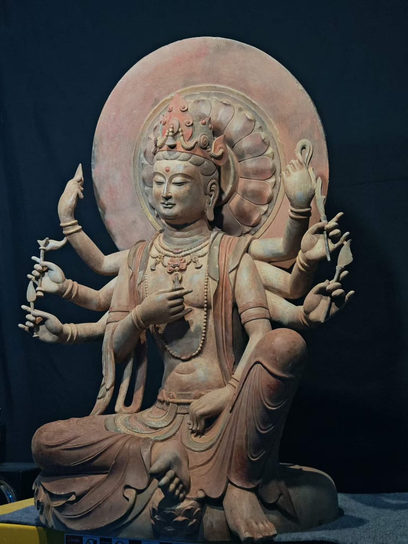 Eight-Armed Bodhisattva Statue - 3