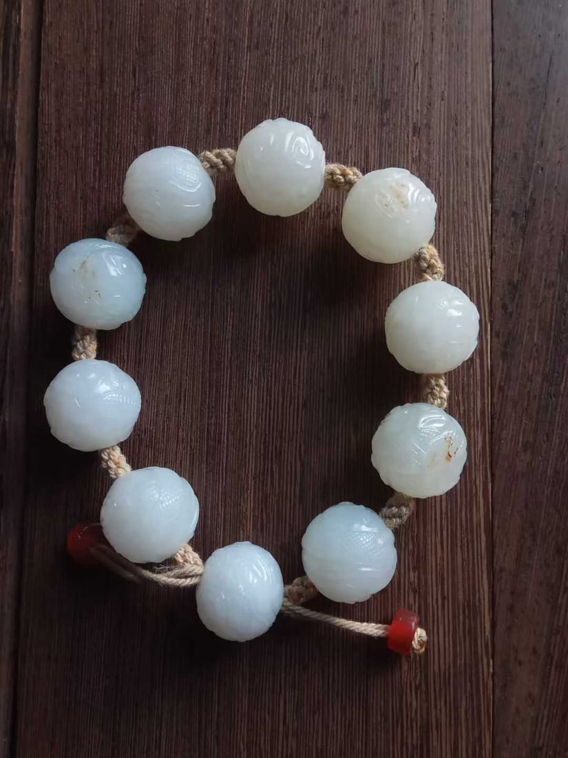 Hetian White Jade Dragon Pattern Beaded Bracelet: Hetian White Jade Dragon Bead Bracelet, Single Bead Diameter 1.9cm, Weight 89g