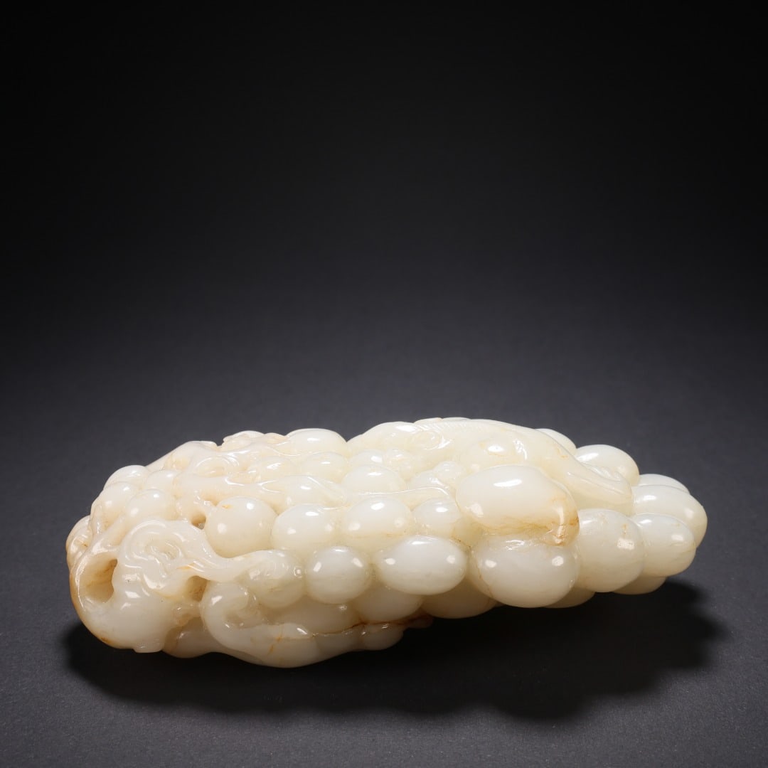 Hetian Jade Grape Hand Ornament - 4