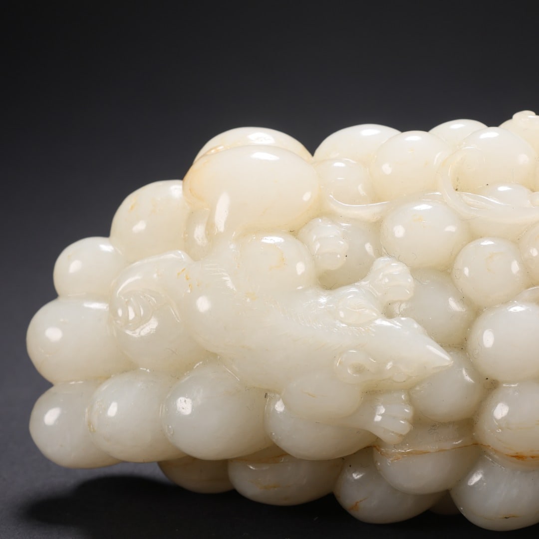 Hetian Jade Grape Hand Ornament - 7
