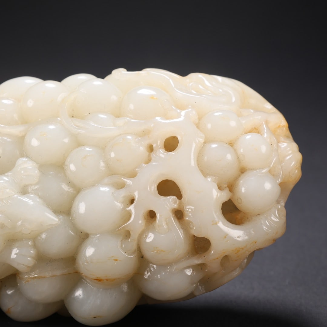 Hetian Jade Grape Hand Ornament - 8