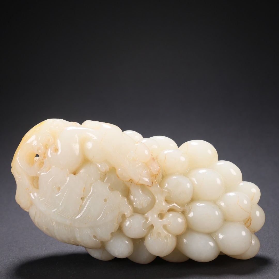 Hetian Jade Grape Hand Ornament - 9