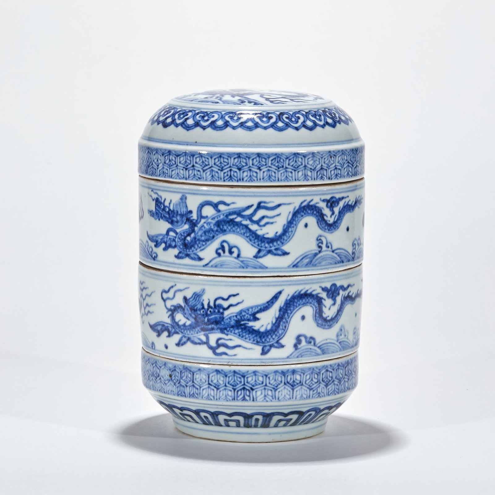 Yuan Blue and White Sea Dragon Pattern Food Box: Yuan Blue and White Dragon Food Box, H24cm D15.7cm