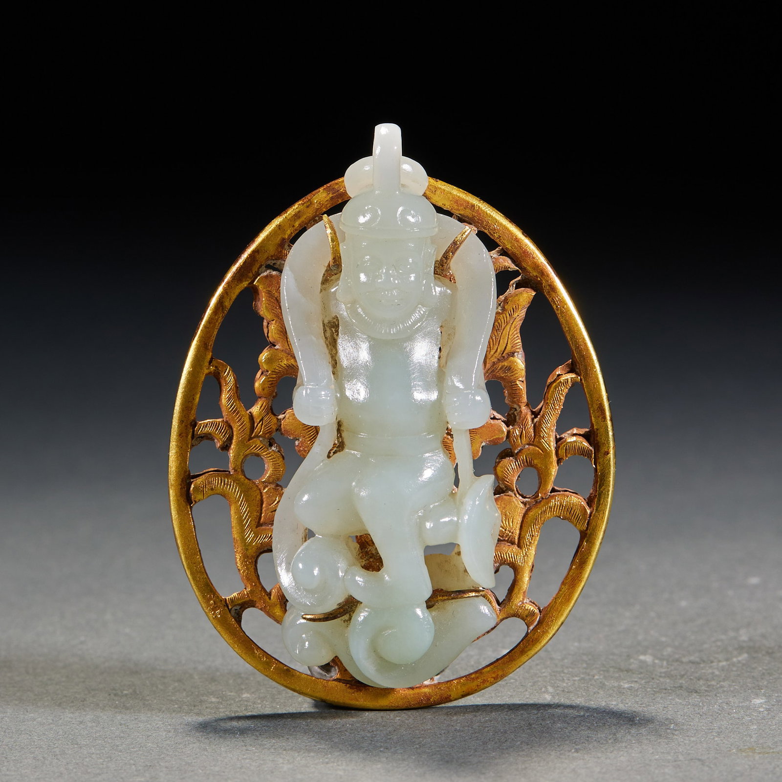 Gilt Gold Foreigner Pendant: Gilt Bronze Agate Hu People Pendant, L6.5cm W5cm Thickness 1.5cm, Weight 47g