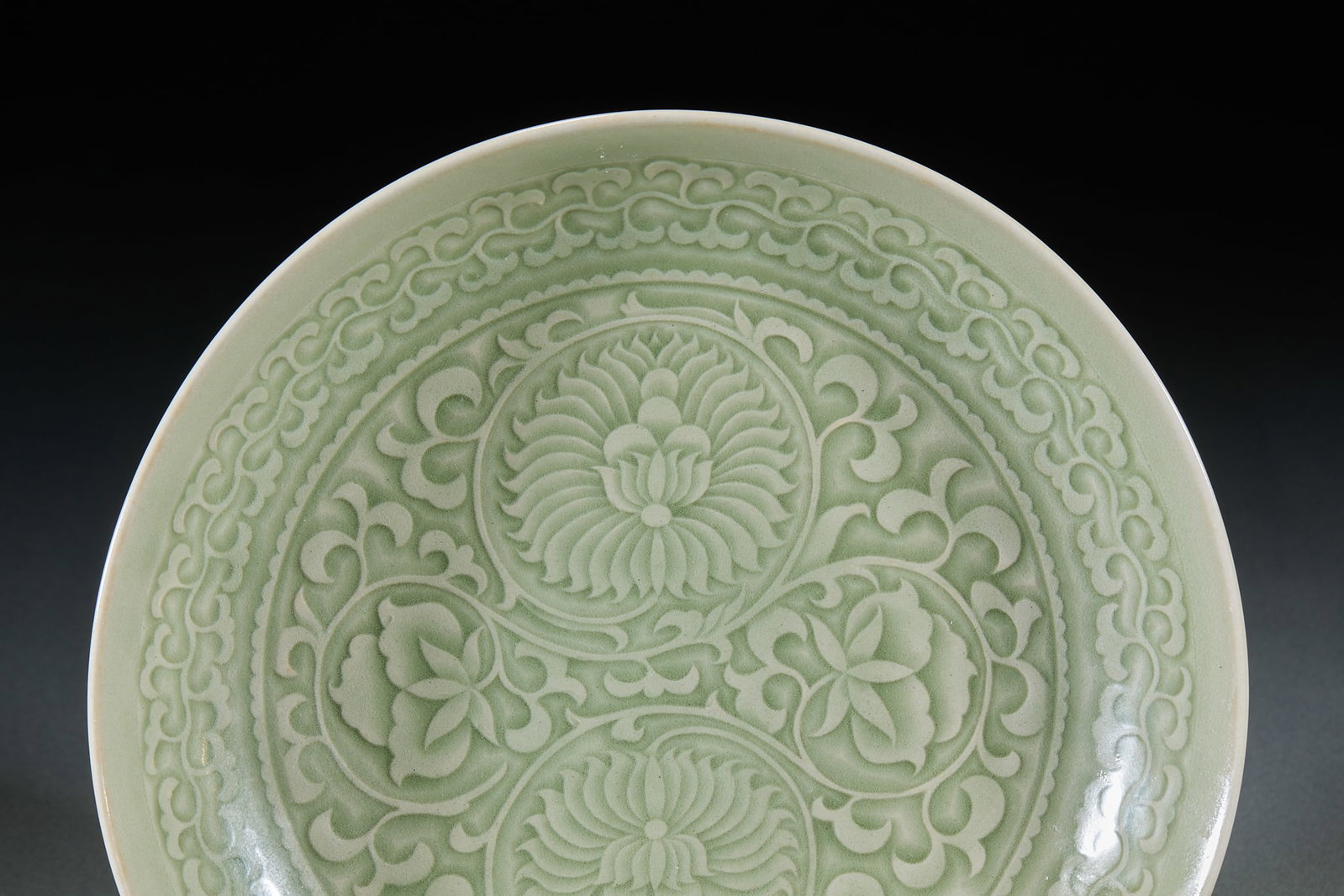 Yue Ware Interlocking Floral Plate - 2