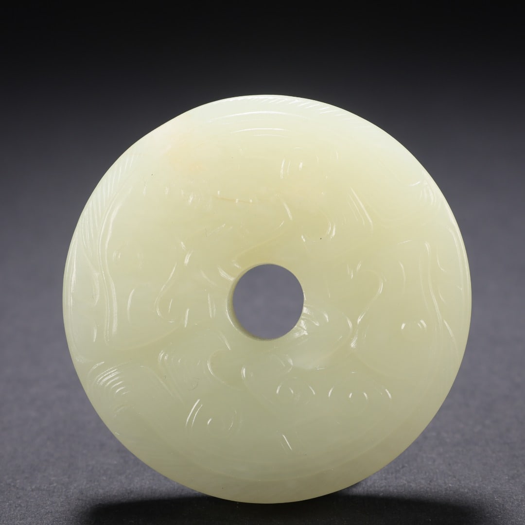 Hetian Jade Cloud Pattern Safety Pendant - 4