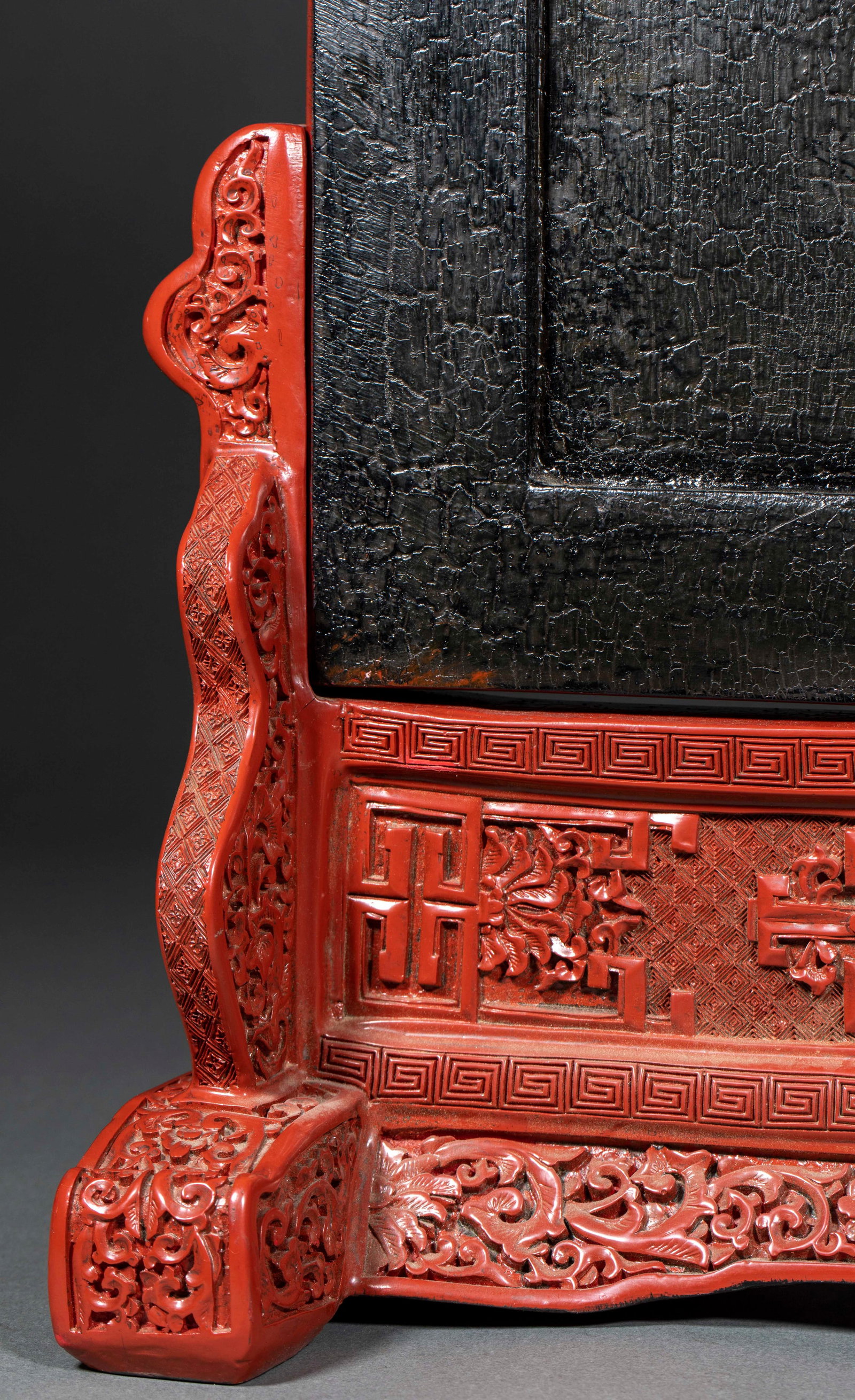 Qianlong Mark Lacquer Arhat Screen - 11