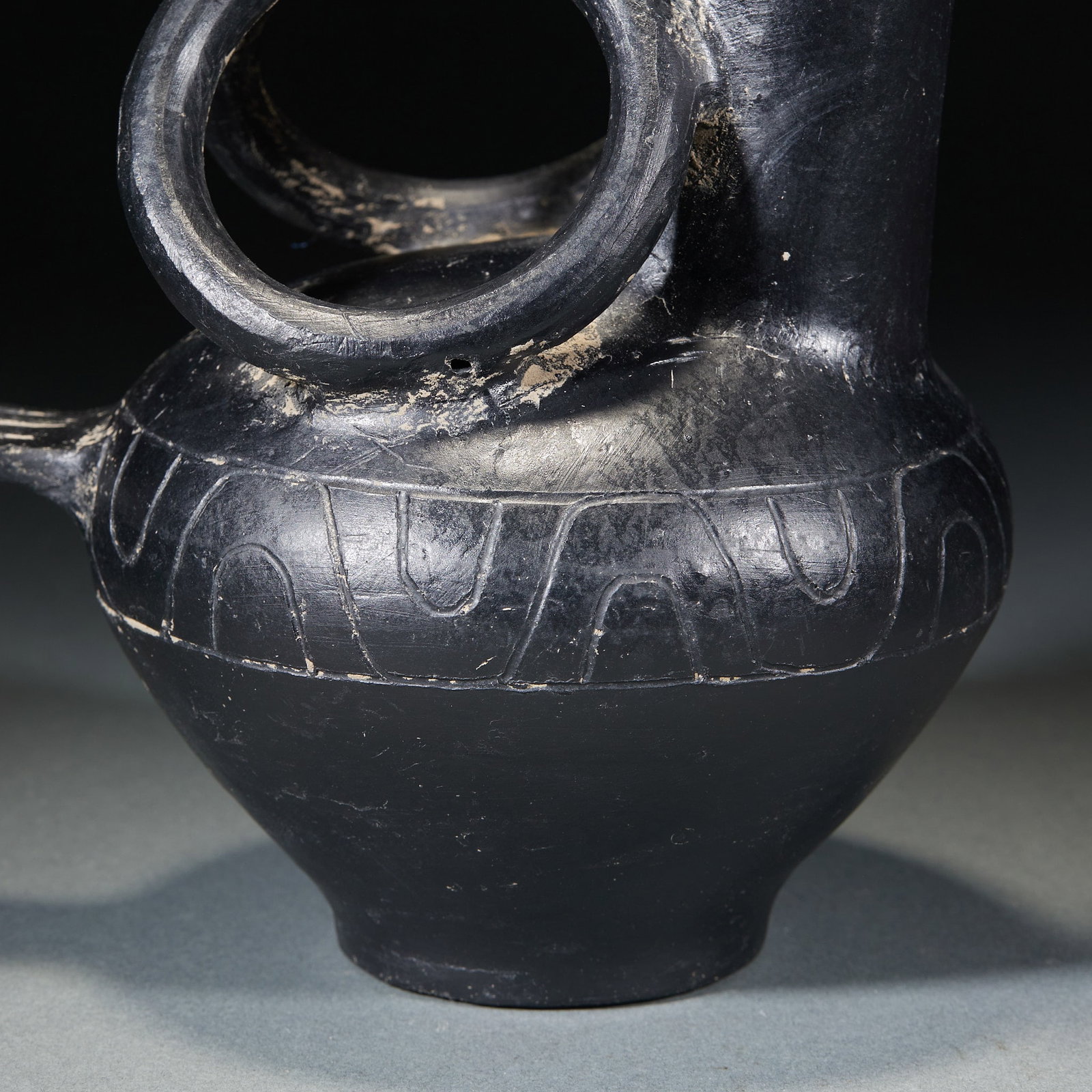 Black Pottery Phoenix-head Pot - 8