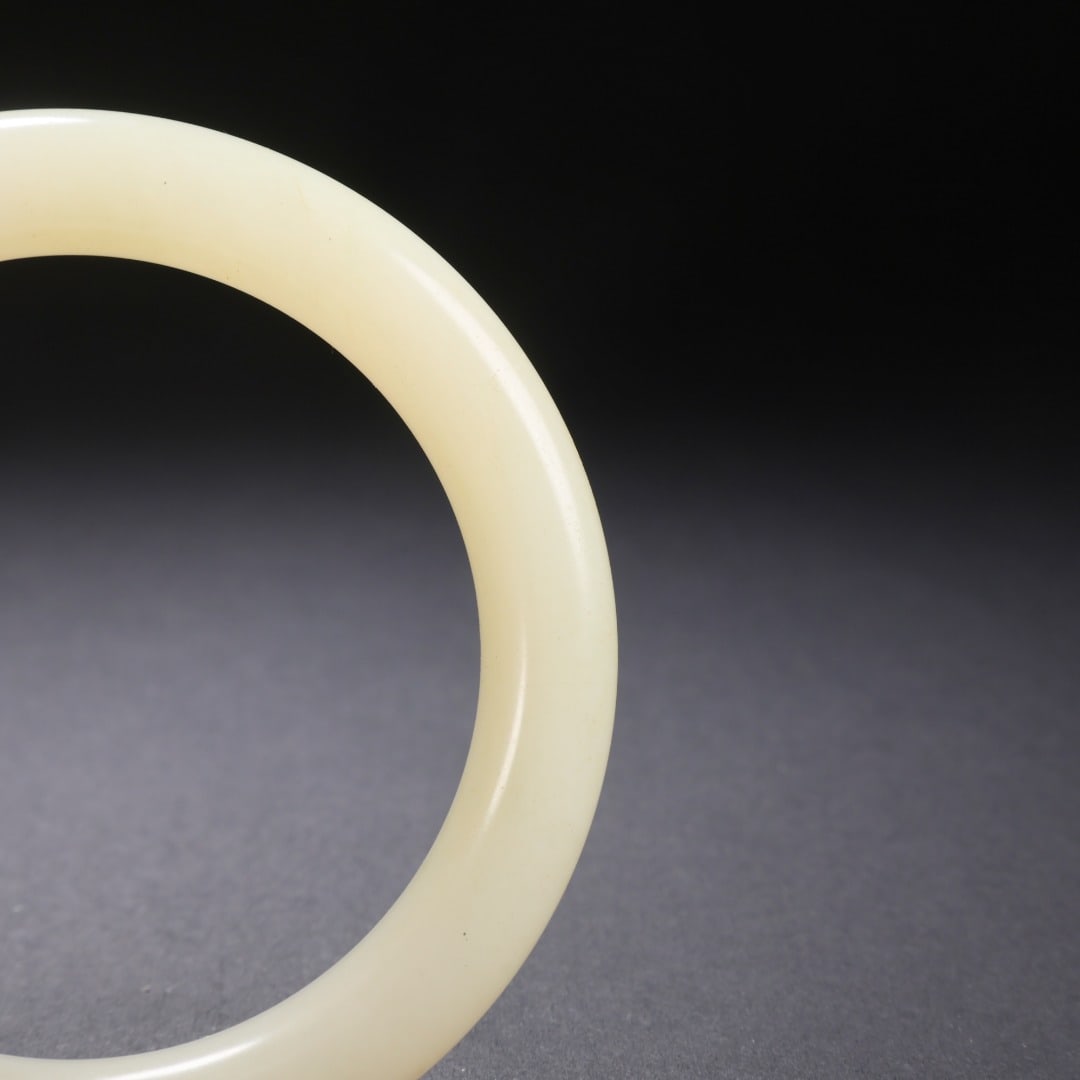 Hetian Jade Round Bangle - 8