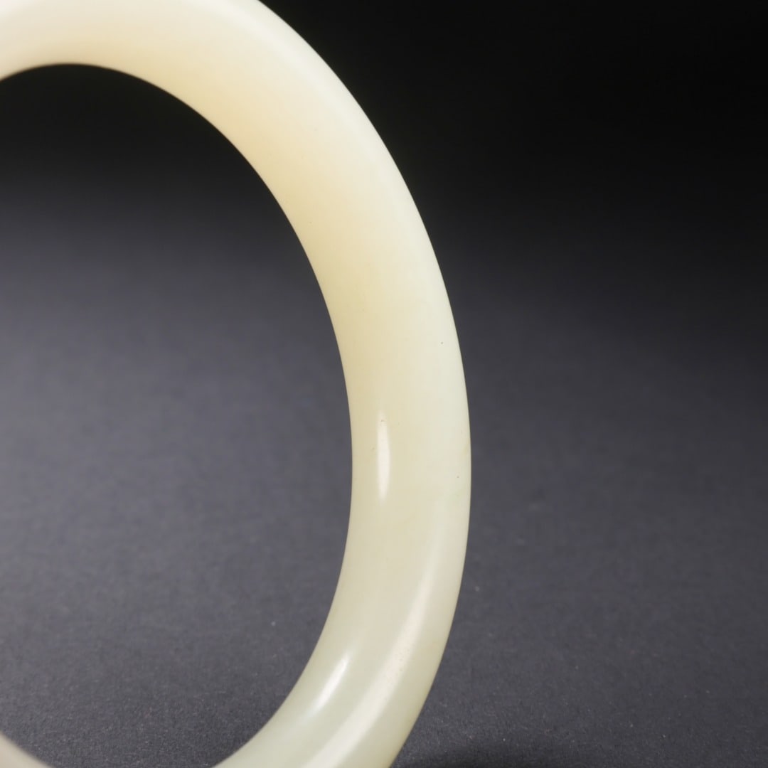 Hetian Jade Round Bangle - 9