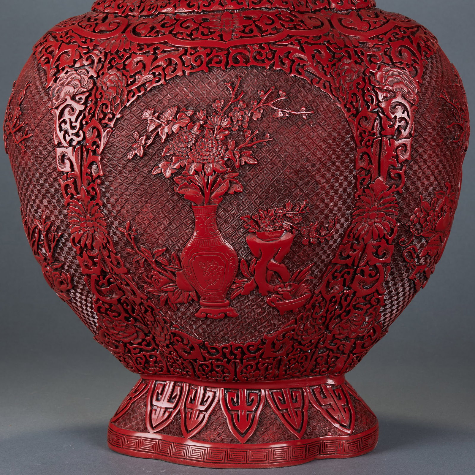 Qianlong Mark Relief Lacquer Vase - 3