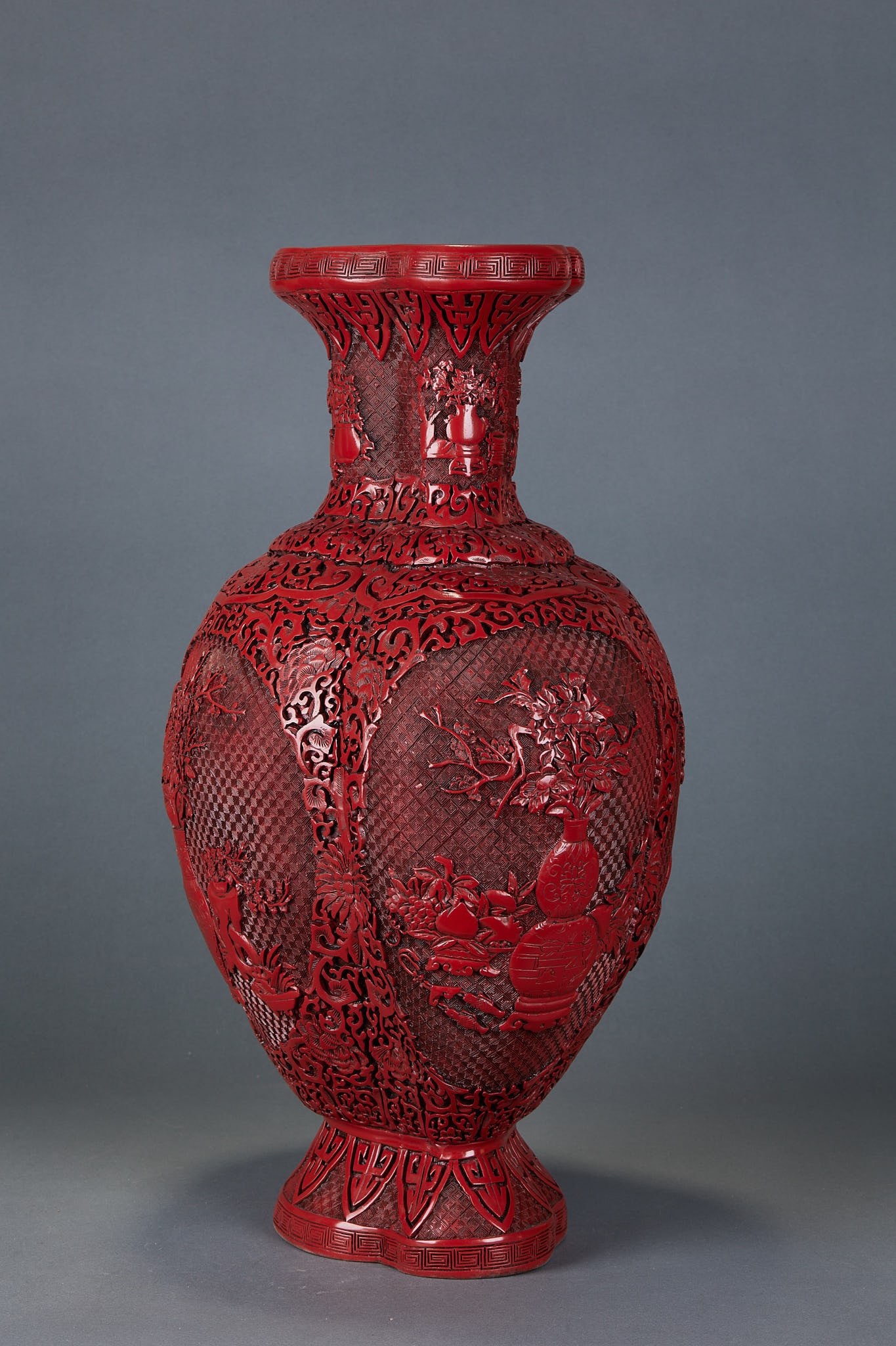 Qianlong Mark Relief Lacquer Vase - 5