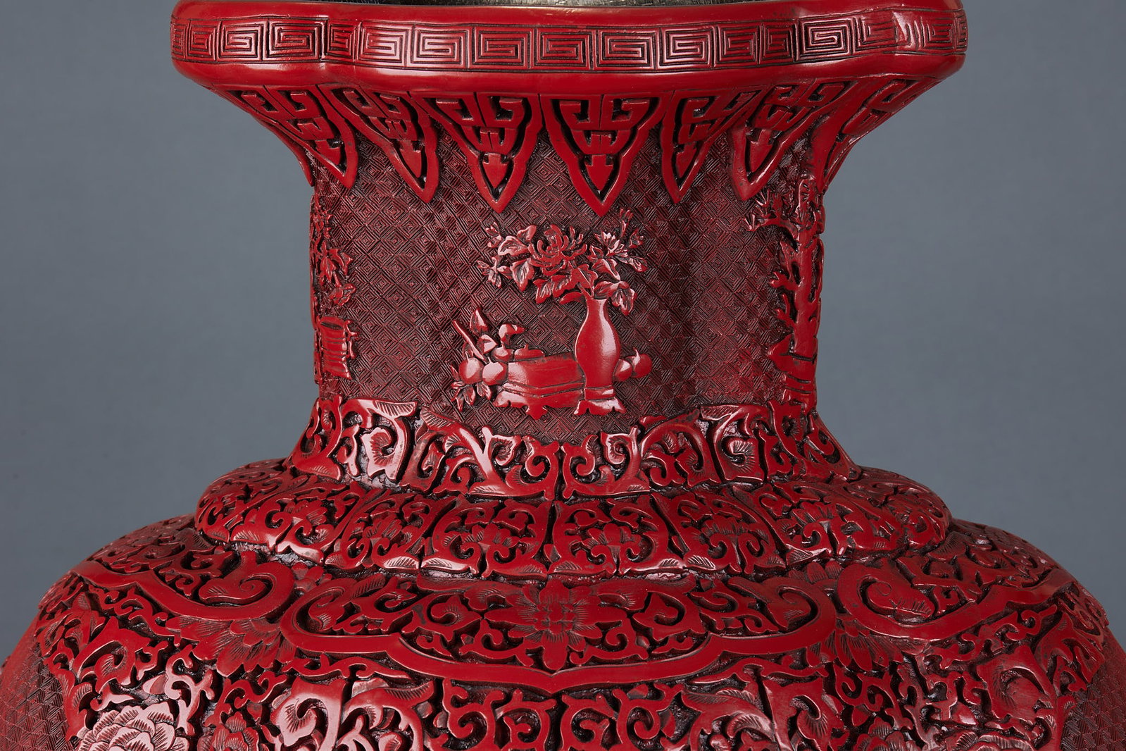 Qianlong Mark Relief Lacquer Vase - 8