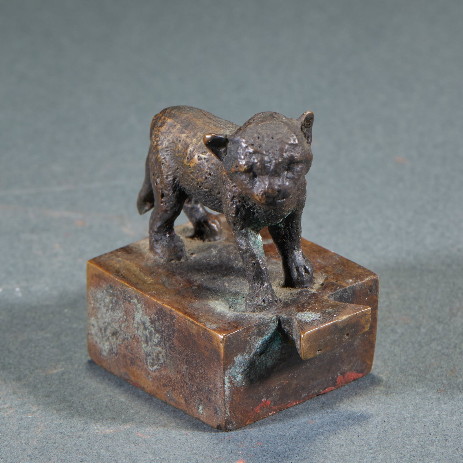 Bronze Mother-son Leopard Seals Set - 11