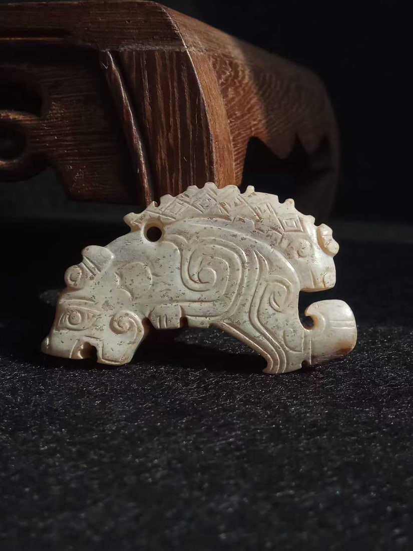 Hetian Jade Mother-son Dragon Ornament: Hetian Jade Mother-child Dragon Pendant, Thickness 1cm L5cm W3.3cm, Weight 23g