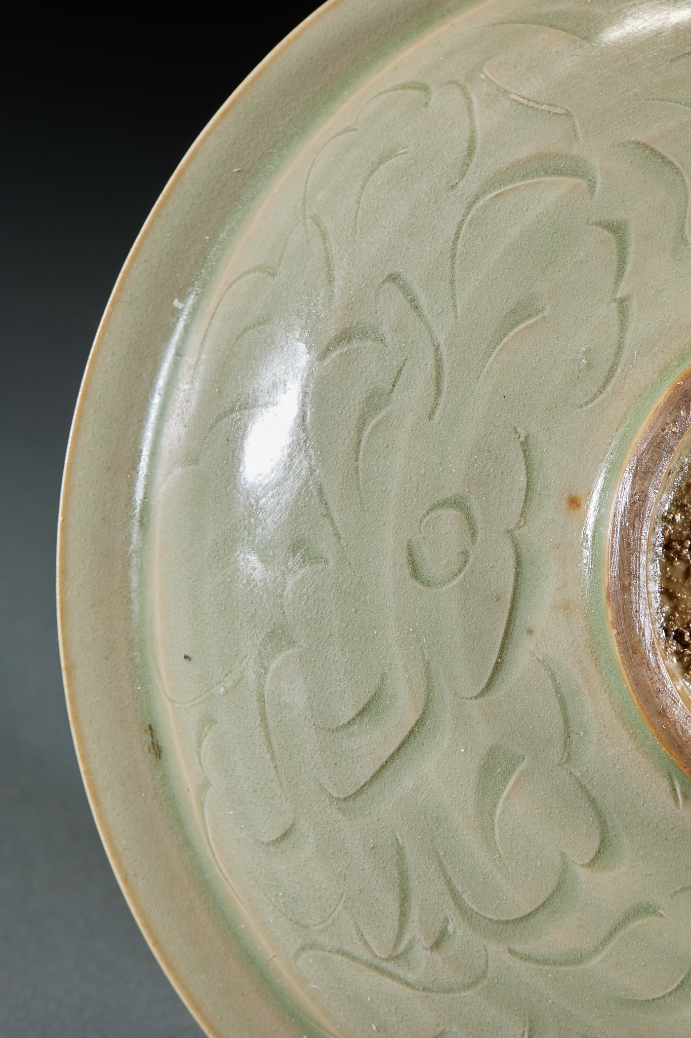 Yue Ware Dragon Pattern Plate with Folded Rim - 7