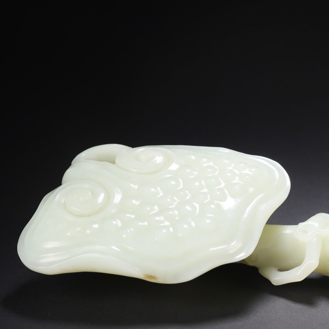 High-relief Hetian Jade Ganoderma Ruyi - 2