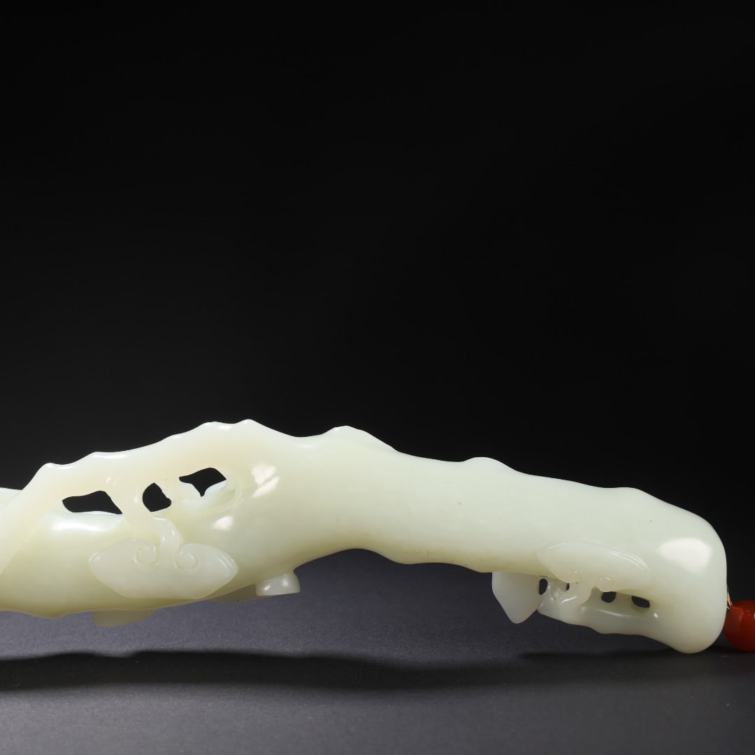 High-relief Hetian Jade Ganoderma Ruyi - 9