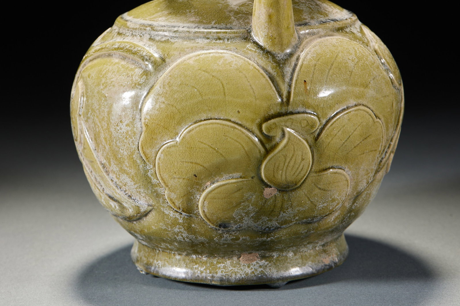 Pre-Ming Tea-dust Glaze Beast-head Reverse-flow Pot - 2