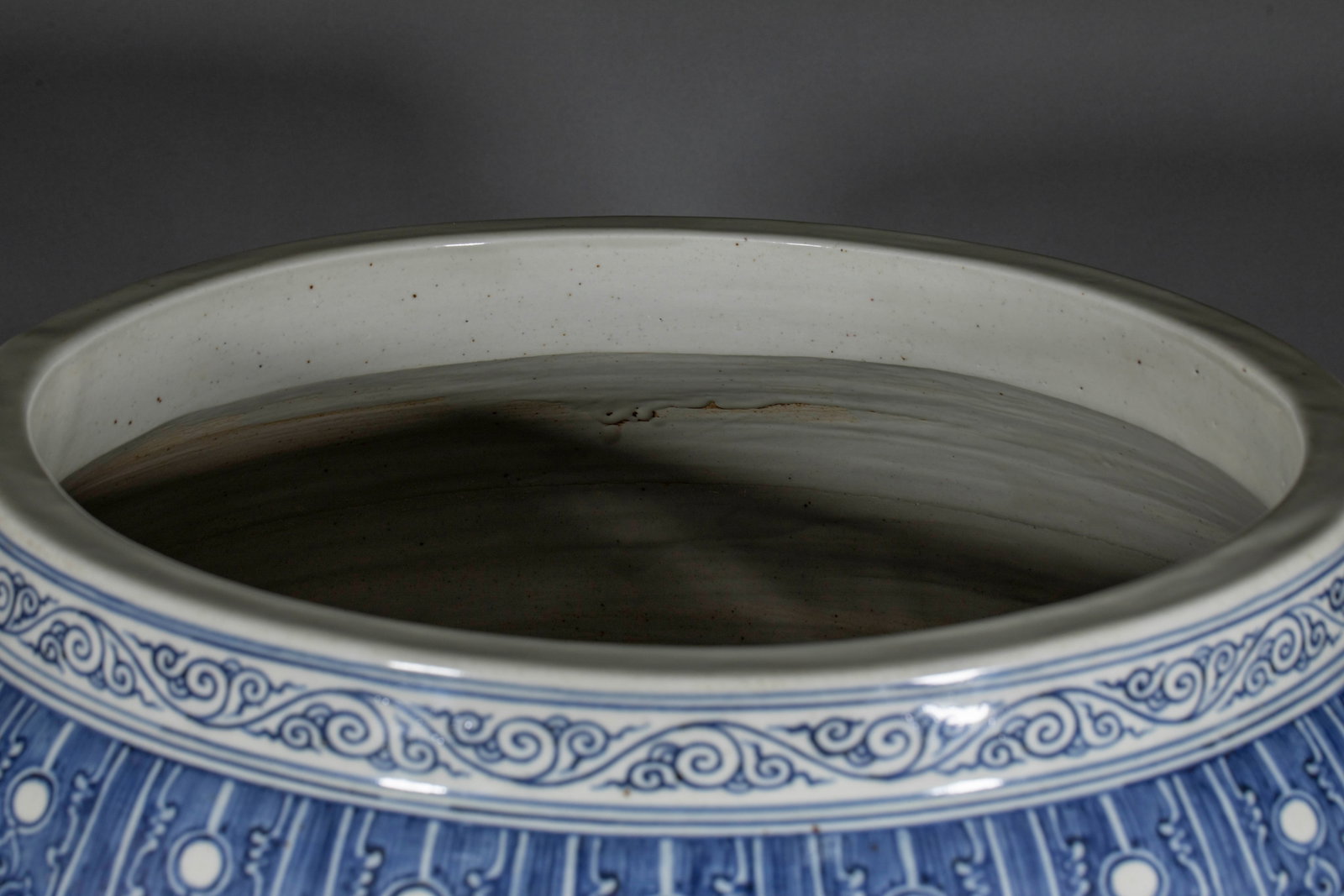 Ming Blue and White Cloud Dragon Pattern Scroll Cylinder - 12