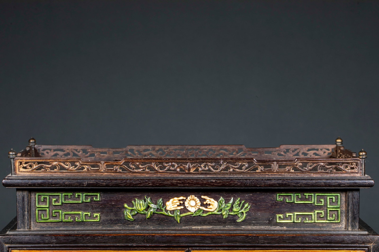 Small-leaf Red Sandalwood Dragon Pattern Document Chest - 2