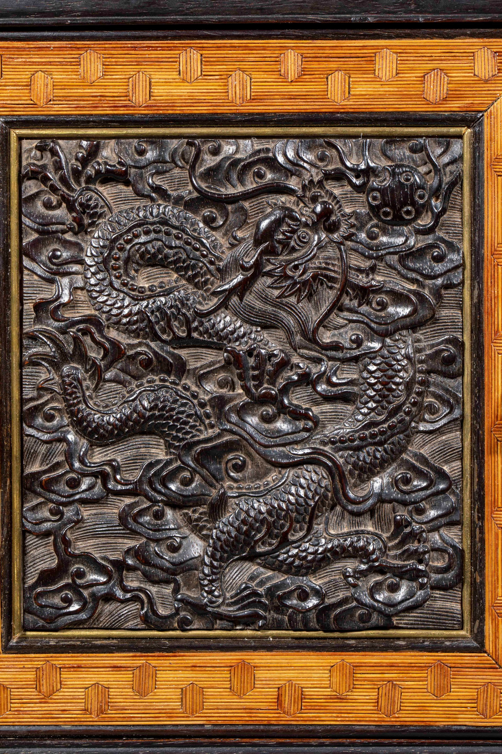 Small-leaf Red Sandalwood Dragon Pattern Document Chest - 4