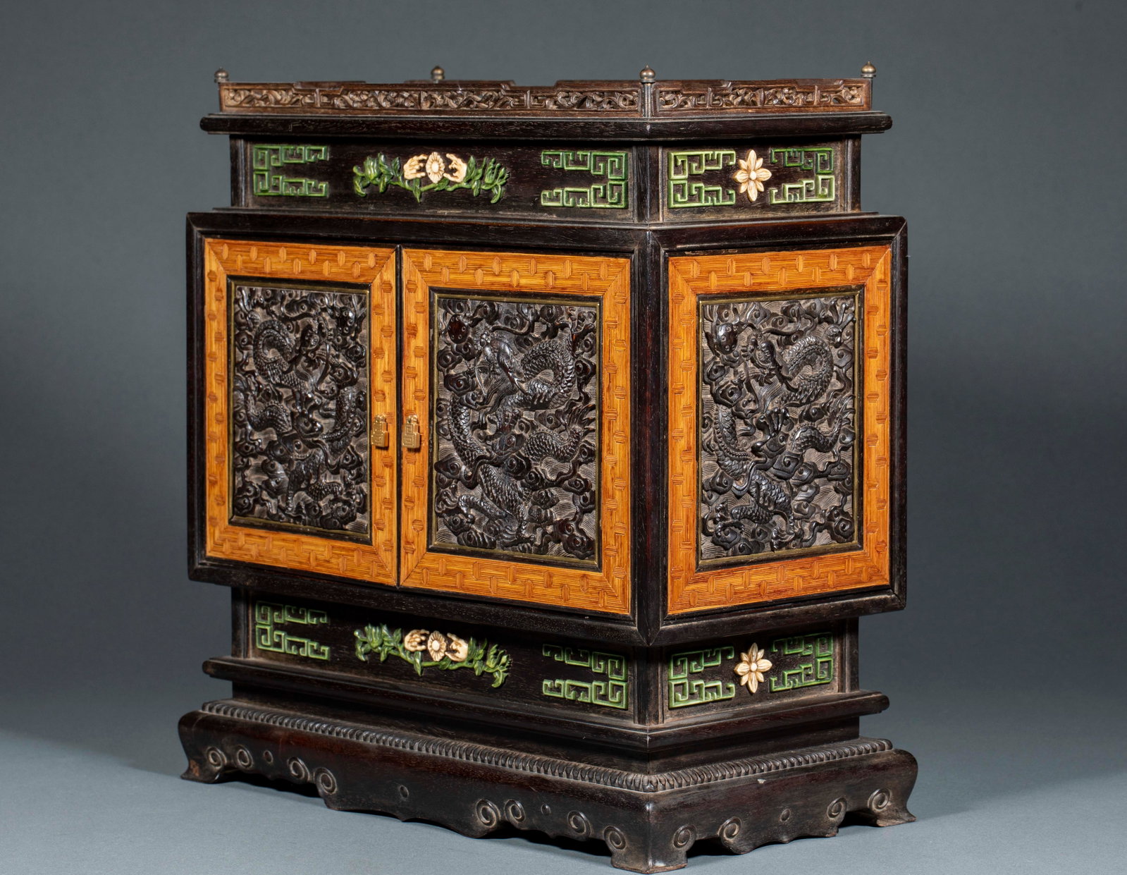 Small-leaf Red Sandalwood Dragon Pattern Document Chest - 8