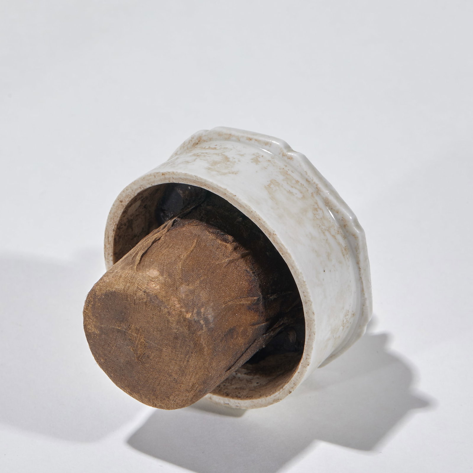 Ding Ware Pot - 9