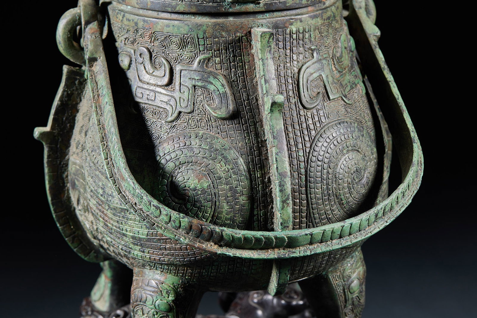Pre-Ming Bronze Phoenix-handled Wine Vessel - 7