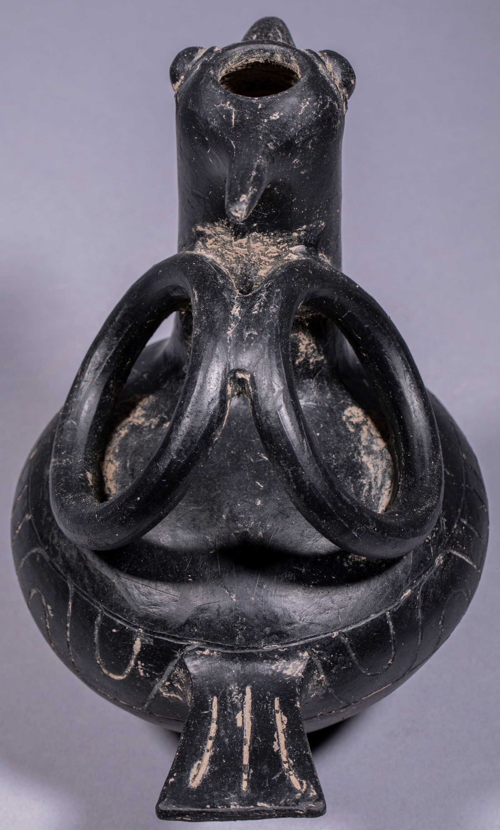 Eagle-head Loop-handle Pottery Vessel - 3