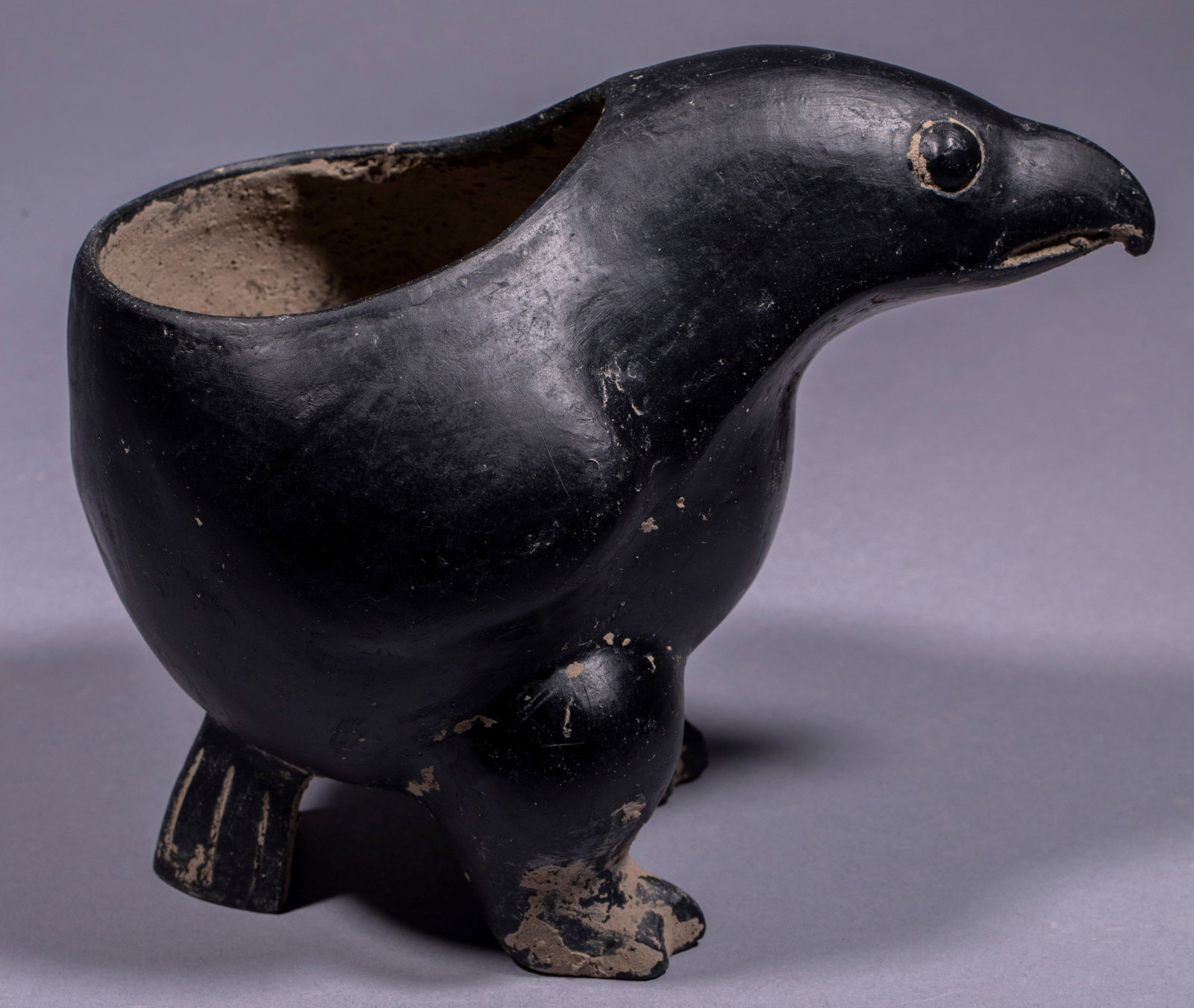 Three-foot Eagle-head Pottery: Three-foot Eagle-head Pottery, H17cm L20cm W13cm
