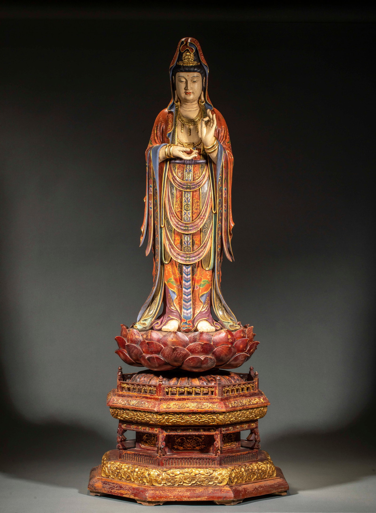 Wooden Lacquered Gilt Painted Lotus Guanyin (1 of 15)