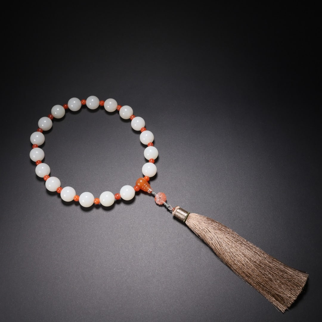 Hetian Jade Eighteen-Bead Prayer Bracelet: Hetian Jade 18-bead Bracelet, Bead D1.5cm, 114g