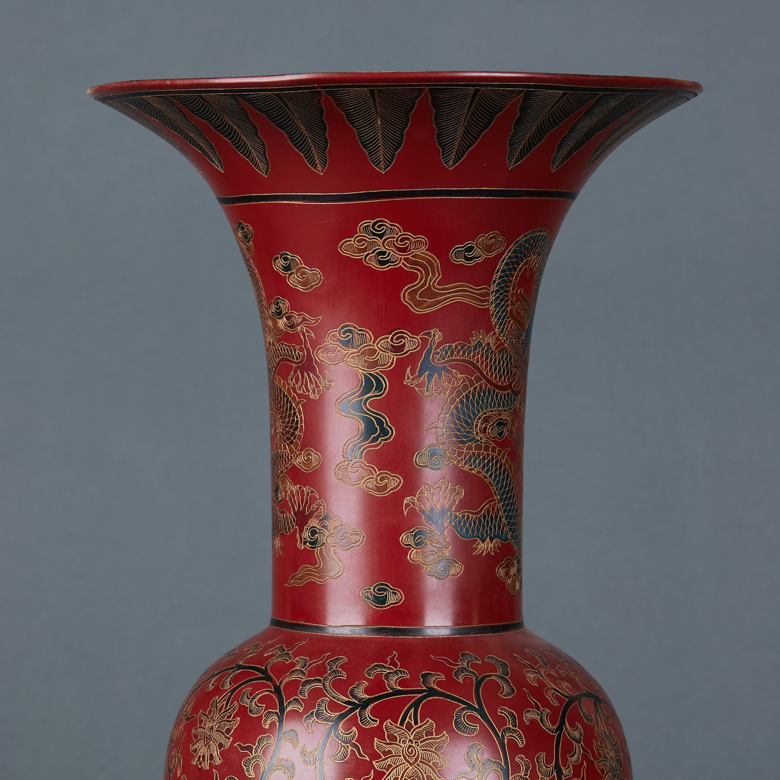 Qianlong Marked Lacquerware Gu Vase - 5