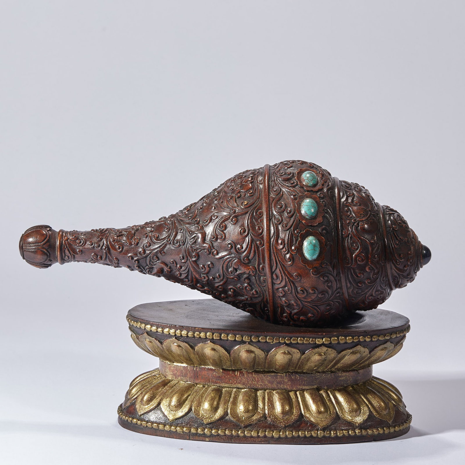 Agarwood Conch (1 of 9)