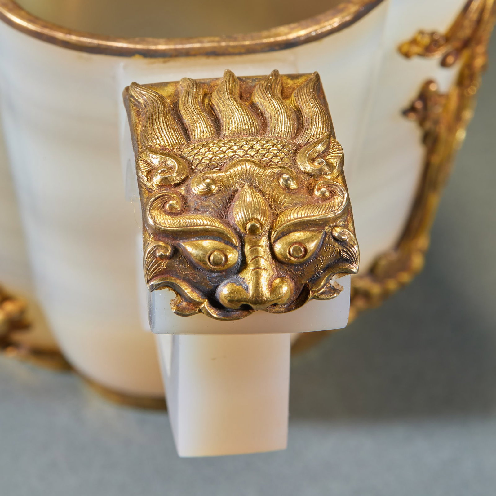 Pre-Ming Agate Double-Lion-Handle Cup - 5