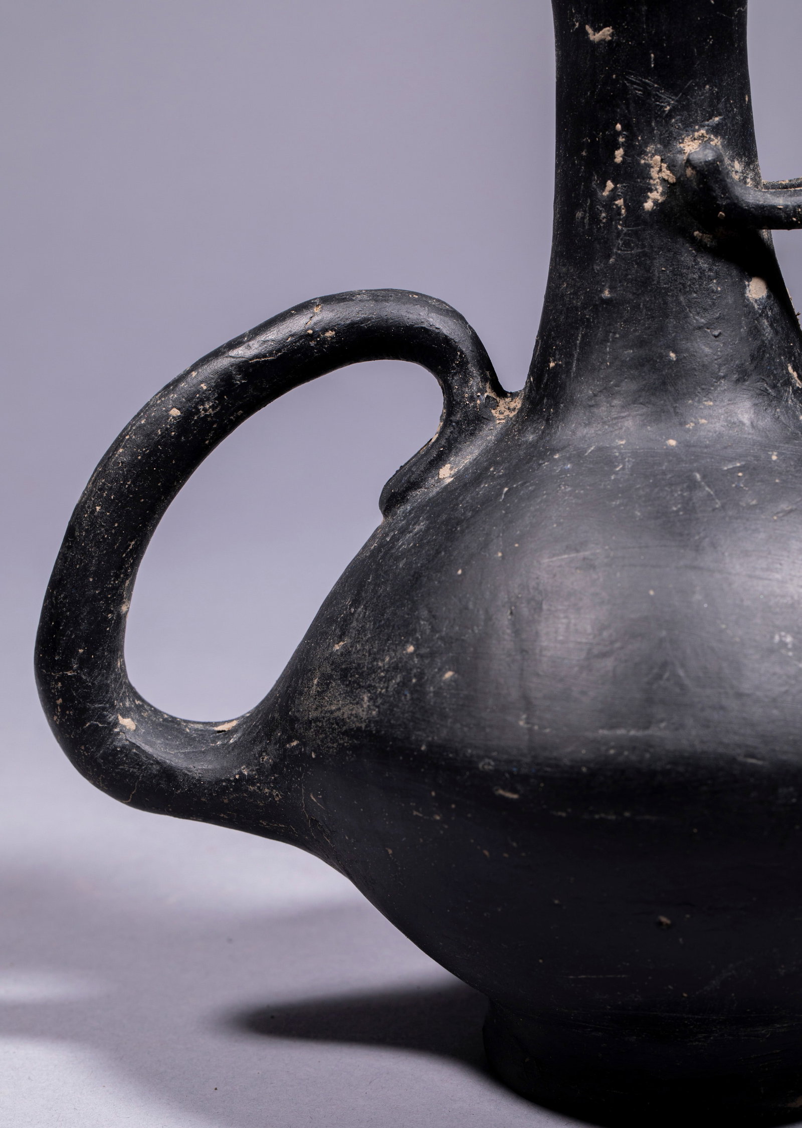 Long-horned Beast-head Pottery - 12