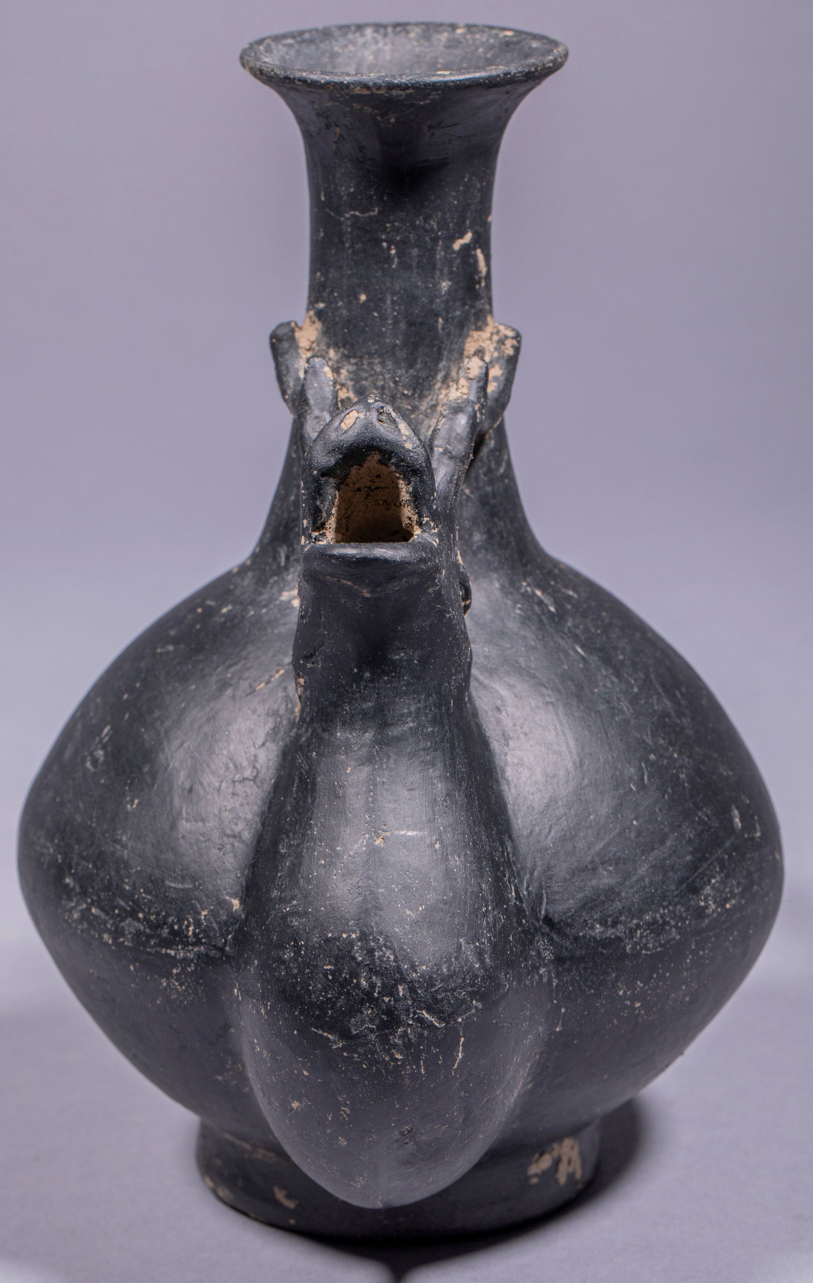Long-horned Beast-head Pottery - 3
