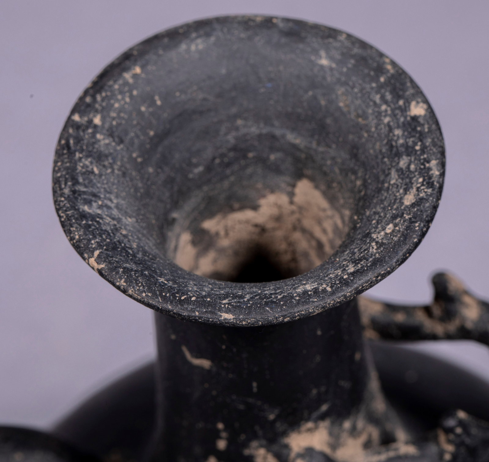 Long-horned Beast-head Pottery - 8