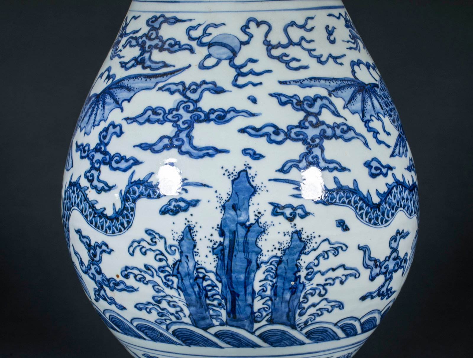 Ming Dragon Phoenix Auspicious Vase - 10
