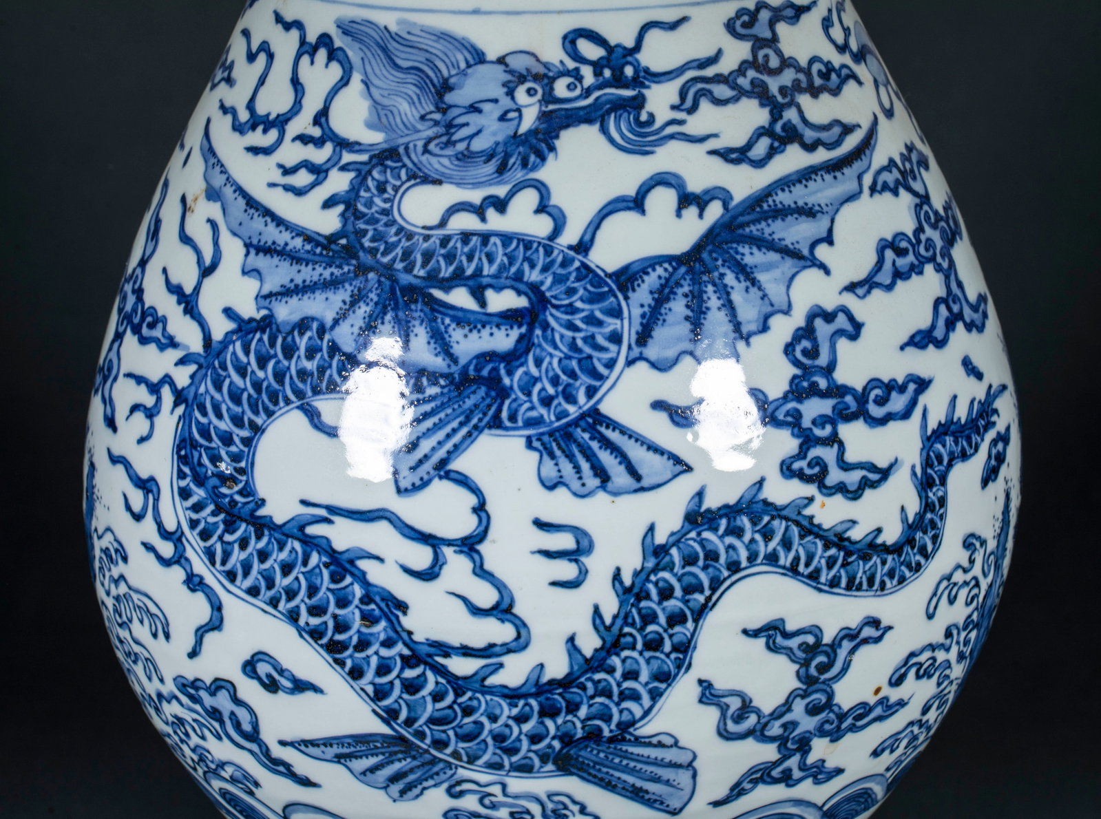 Ming Dragon Phoenix Auspicious Vase - 3