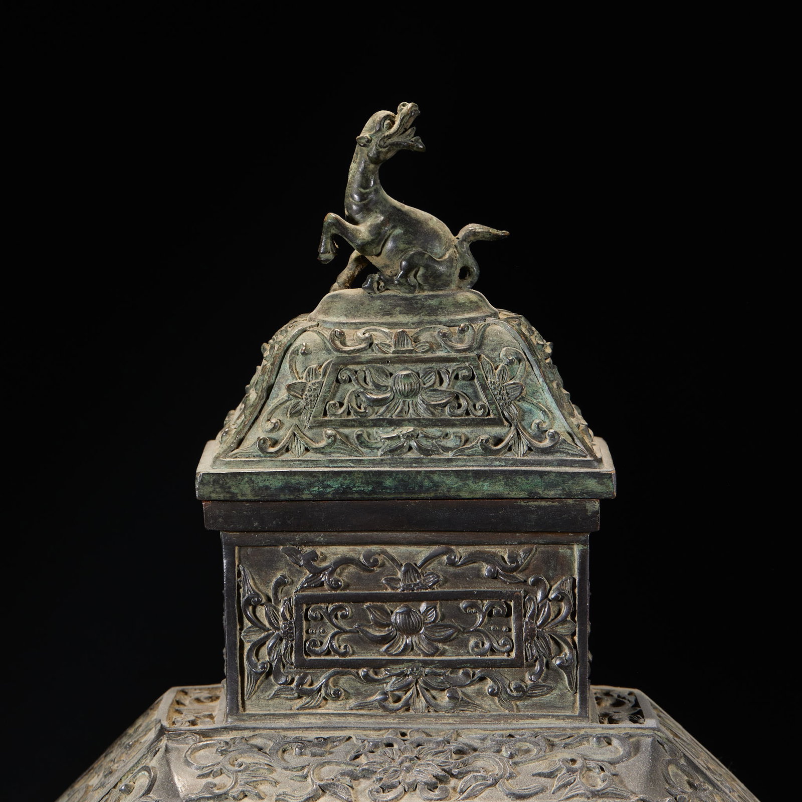 Qianlong Eight-treasure Flat Vase - 12