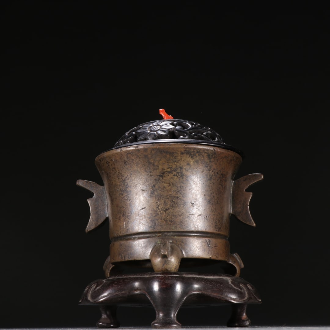 Bronze Three-foot Censer (1 of 9)