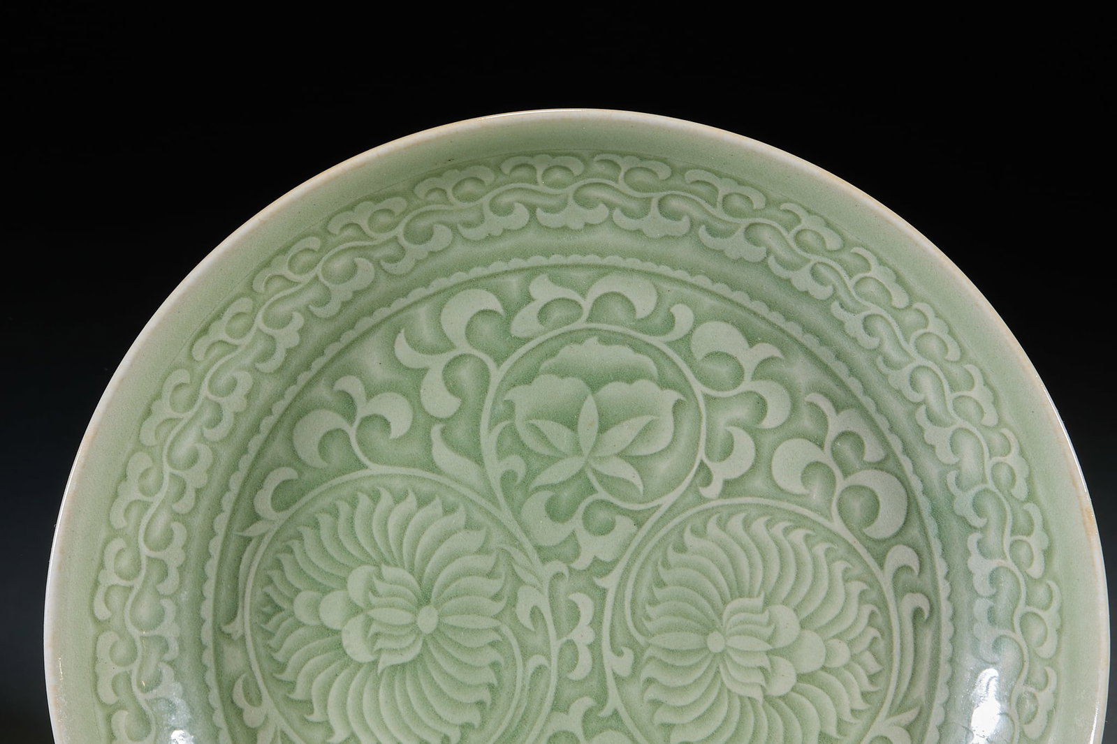 Yue Ware Interlocking Lotus Flower Plate - 2